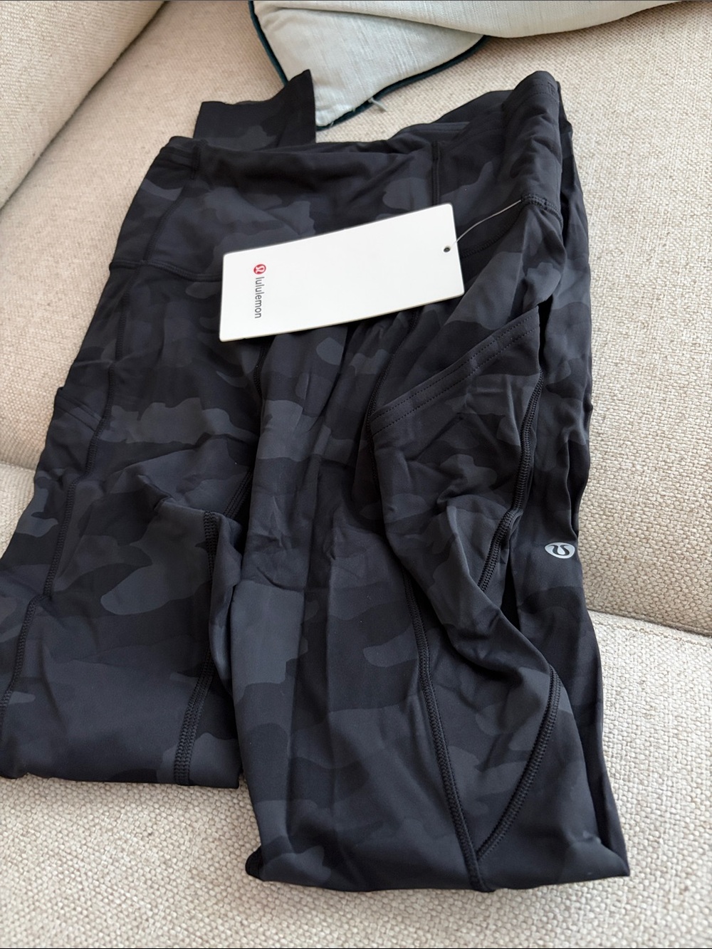 Lululemon fast and free tight 28โ nwt 2 black camo